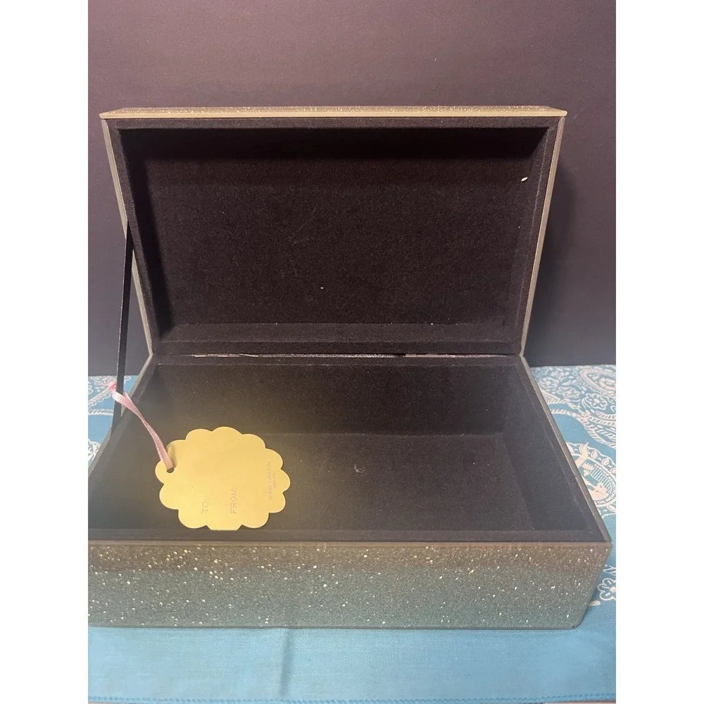 BEAUTIFUL SPARKLING GOLD INITIAL C 8X5X3 JEWELRY/TRINKET BOX  ( 1532)‎
